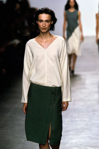 Look 11